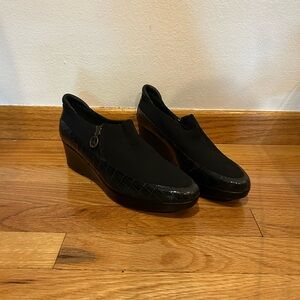 Donald J. Pliner Black Textured Wedges